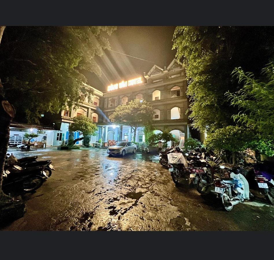 Khach San Hung Van Hotel Ha Giang Exterior photo